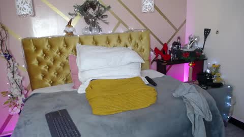 Paloma  online show from 12.12.24