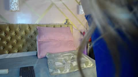 Paloma  online show from 01.15.25