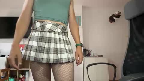 Snapshot of pam_florescht chatting on 09.22.25 lonely and curious online show from 09.22.25