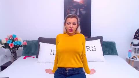 PAMEL ISSY online show from 02.03.25