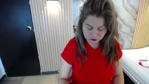 Snapshot of pamela_milf46 chatting on 05.11.26 pamela_milf46 online show from 05.11.26
