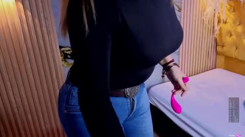 Snapshot of pamela_milf46 chatting on 06.02.26 pamela_milf46 online show from 06.02.26