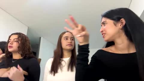 pamela_milleer online show from 01.03.25