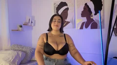 Snapshot of pamela_tomas4 chatting on 05.22.26 pamela_tomas4 online show from 05.22.26