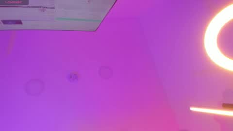 Manuela online show from 11.11.25