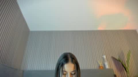 Manuela online show from 07.18.26