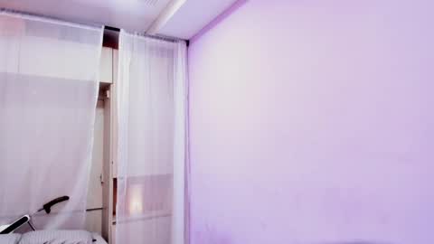 Snapshot of pamelaascott chatting on 10.01.25 P A M online show from 10.01.25