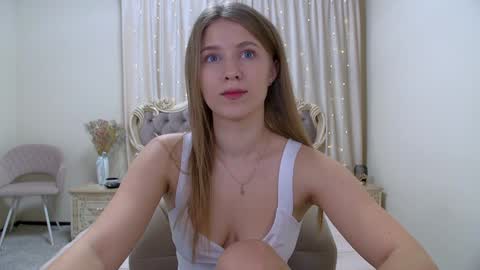 Snapshot of pamelablair chatting on 01.26.25 Pamela Blair online show from 01.26.25