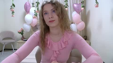 Snapshot of pamelablair chatting on 02.16.25 Pamela Blair online show from 02.16.25