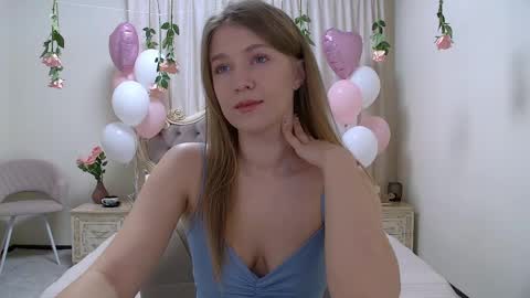 Snapshot of pamelablair chatting on 02.18.25 Pamela Blair online show from 02.18.25