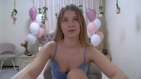 Snapshot of pamelablair chatting on 02.18.25 Pamela Blair online show from 02.18.25