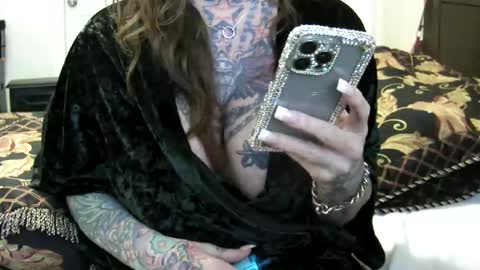 PAMELA GUNNS online show from 02.19.25