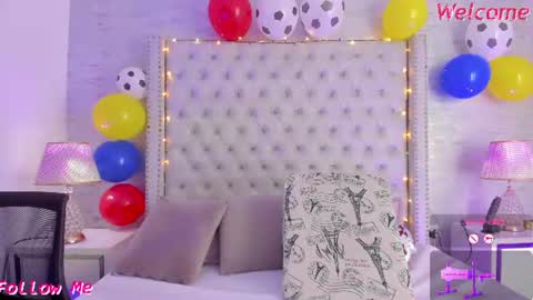 Snapshot of pamelamiler_ chatting on 07.19.26 TELL ME PAMELLA AND GIVE ME A GOOD GRADE ITS IMPORTANT online show from 07.19.26