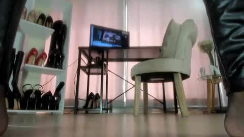 pamelasmith128858 online show from 09.26.25