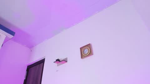 Pammela Smith online show from 01.09.25