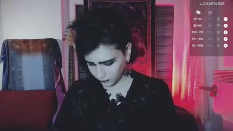 Snapshot of panther_cap chatting on 10.26.25 In bio online show from 10.26.25