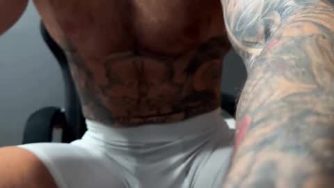 Snapshot of panther_style chatting on 11.04.25 Oleg online show from 11.04.25