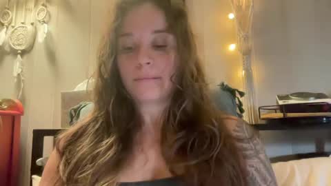 Snapshot of pantiesofthefae chatting on 07.23.26 Pantiesofthefae online show from 07.23.26