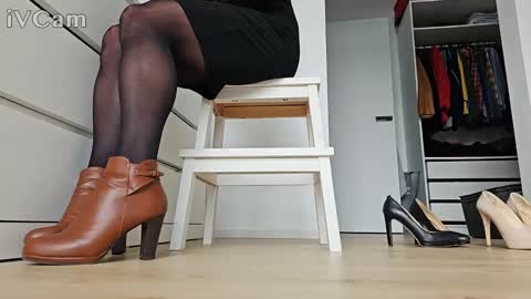 Snapshot of pantyhose_ggggg chatting on 09.24.25 pantyhose_ggggg online show from 09.24.25