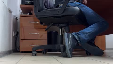 Pantyhose Lover online show from 10.28.25