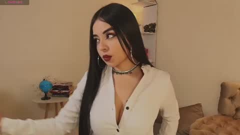 PAOLA IM INDEPENDENT MODEL online show from 08.05.26