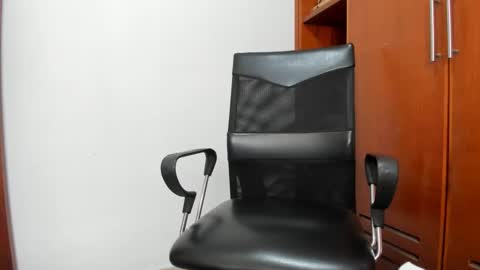 Snapshot of paoguerrax354 chatting on 02.15.25 paoguerrax354 online show from 02.15.25