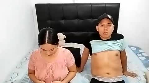 Snapshot of paola_835068 chatting on 02.17.25 Paola 23 and Andres 25 online show from 02.17.25