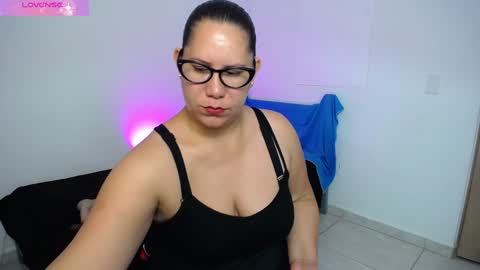 Snapshot of paola_ferrer chatting on 02.06.25 paola online show from 02.06.25