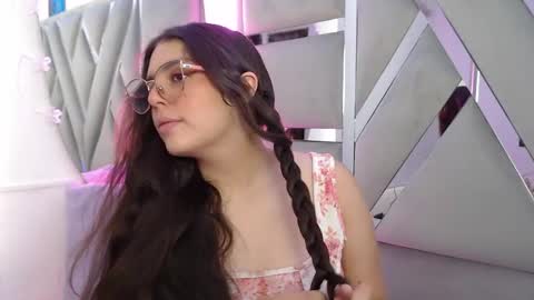 Snapshot of paola_lyon chatting on 01.17.25 Paola Lyon online show from 01.17.25