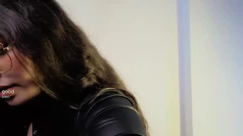 Snapshot of paola_lyon chatting on 10.07.25 Paola Lyon online show from 10.07.25