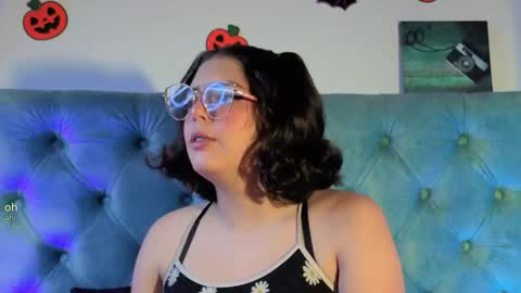 Paola Lyon online show from 11.12.25