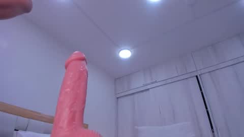 Snapshot of paolaa_rodriguez chatting on 02.01.25 Paola online show from 02.01.25