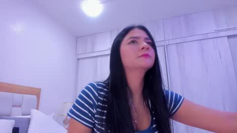 Snapshot of paolaa_rodriguez chatting on 02.05.25 Paola online show from 02.05.25