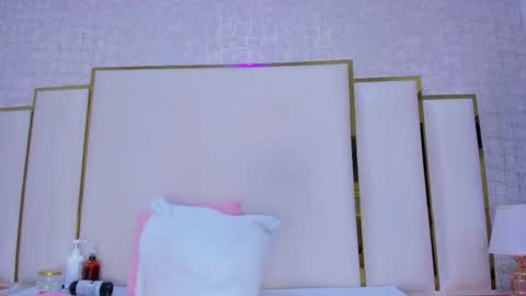 Snapshot of paolaa_rodriguez chatting on 10.14.25 Paola online show from 10.14.25