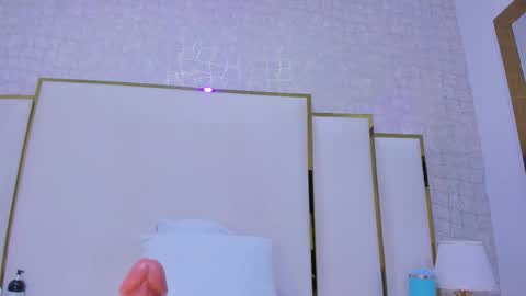 Snapshot of paolaa_rodriguez chatting on 10.18.25 Paola online show from 10.18.25