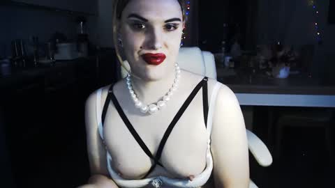 Sarina Williams online show from 12.06.24