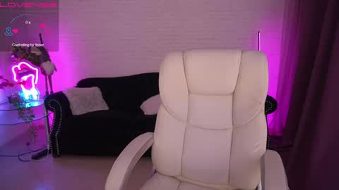 Lia online show from 12.20.24