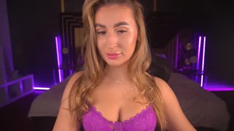 Lia online show from 02.22.25