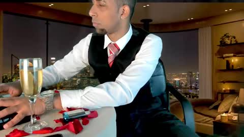 Snapshot of paolo_johnson chatting on 02.14.25 Paolo online show from 02.14.25