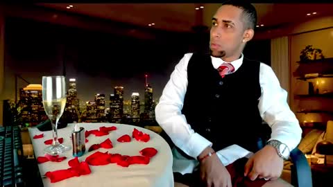 Snapshot of paolo_johnson chatting on 02.14.25 Paolo online show from 02.14.25