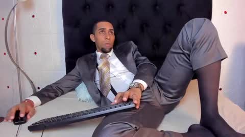 Snapshot of paolo_johnson chatting on 02.22.25 Paolo online show from 02.22.25