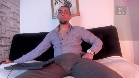 Snapshot of paolo_johnson chatting on 11.07.25 Paolo online show from 11.07.25