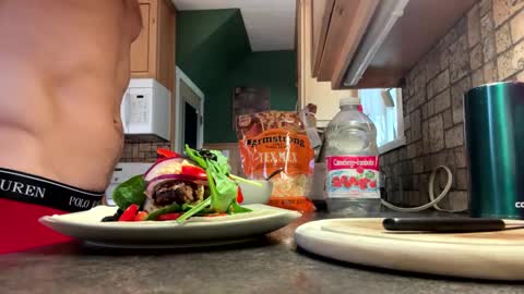 Snapshot of papaboner_foryourpleasure chatting on 09.20.25 PapaBoner online show from 09.20.25