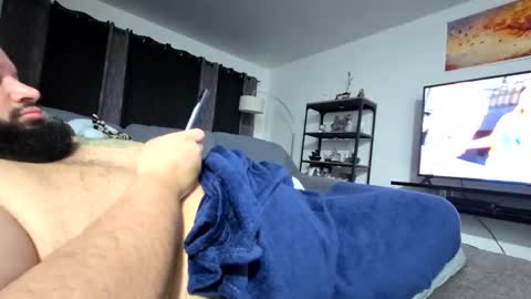 Snapshot of papasitogrande chatting on 01.31.25 papasitogrande online show from 01.31.25