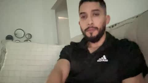 Snapshot of papicubano_guapo23cm chatting on 02.17.25 papicubano_guapo23cm online show from 02.17.25