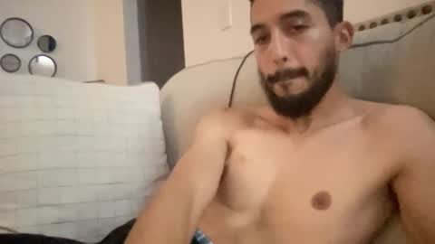 Snapshot of papicubano_guapo23cm chatting on 09.26.25 papicubano_guapo23cm online show from 09.26.25