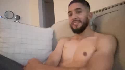 Snapshot of papicubano_guapo23cm chatting on 10.06.25 papicubano_guapo23cm online show from 10.06.25