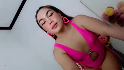 Fina Dwarf online show from 03.06.25