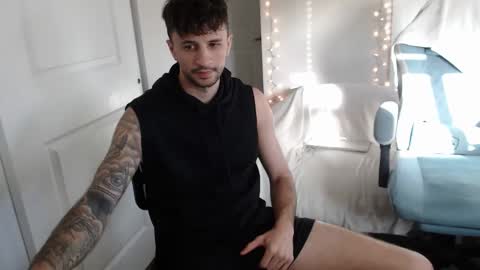 Snapshot of papijakey chatting on 02.08.26 -- New Videos Down Below online show from 02.08.26