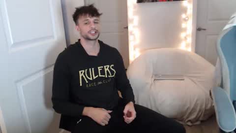 Snapshot of papijakey chatting on 02.10.26 -- New Videos Down Below online show from 02.10.26